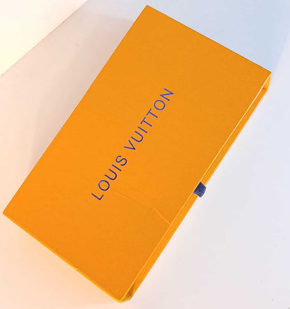 portefeuille LV couleur jaune